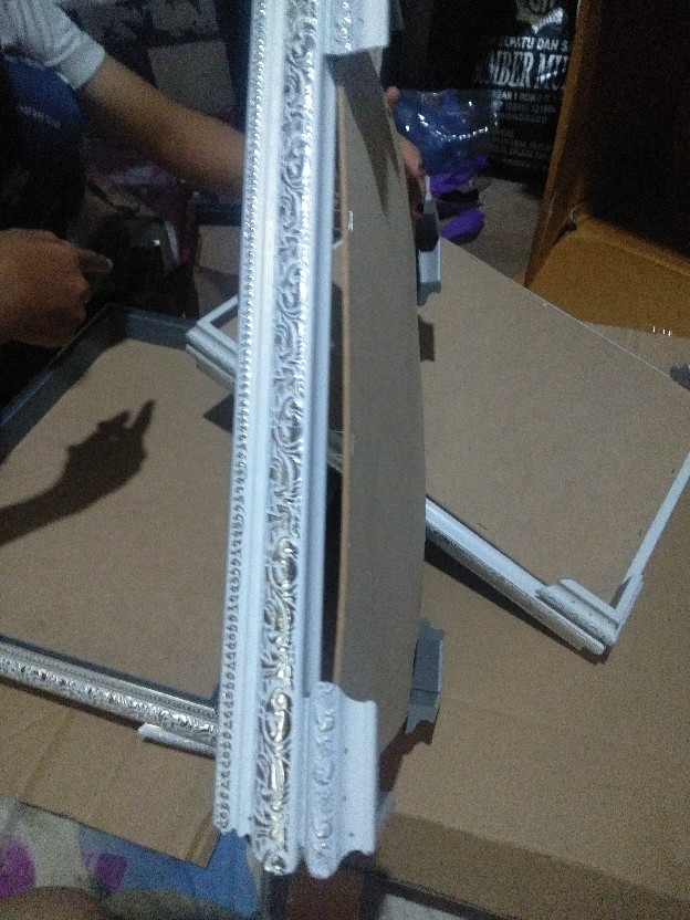 Isi 4 Kotak Hantaran Pakai Kaki Warna Puih Silver Pakai Kaki Seserahan Mahar