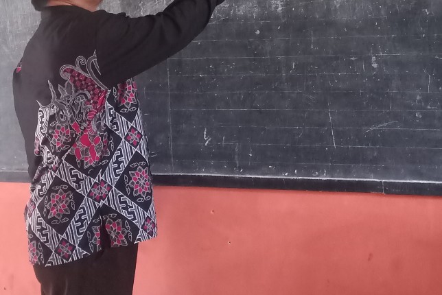 Kemeja Batik Lengan Panjang Atasan Batik Pria Batik Pekalongan Batik Jumbo Pria M-xxl