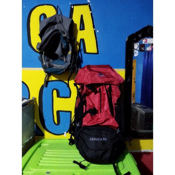 Avtech Levuca 60L Red/Black + Raincover