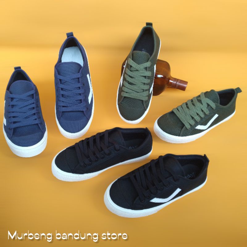 Sneakers public low pria/wanita termurah