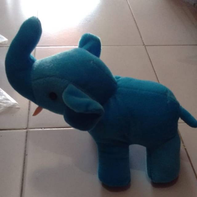 Boneka gajah mini
