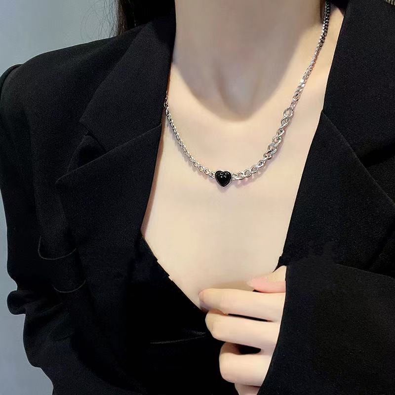 Kalung Rantai Klavikula Bahan Logam Warna Hitam Gaya Korea Untuk Wanita