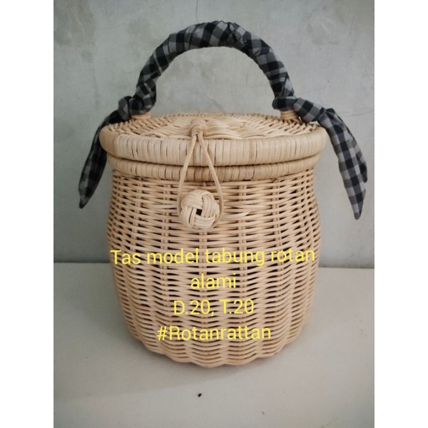 Tas model tabung dari rotan alami