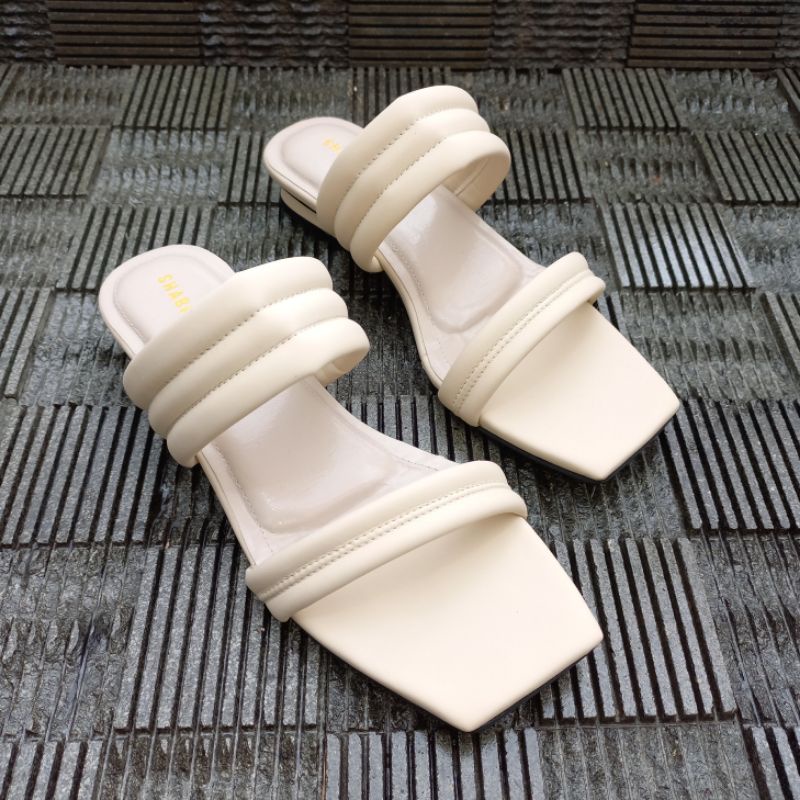 Shabrina Alisha Cream Sepatu Big Size Jumbo 41-45