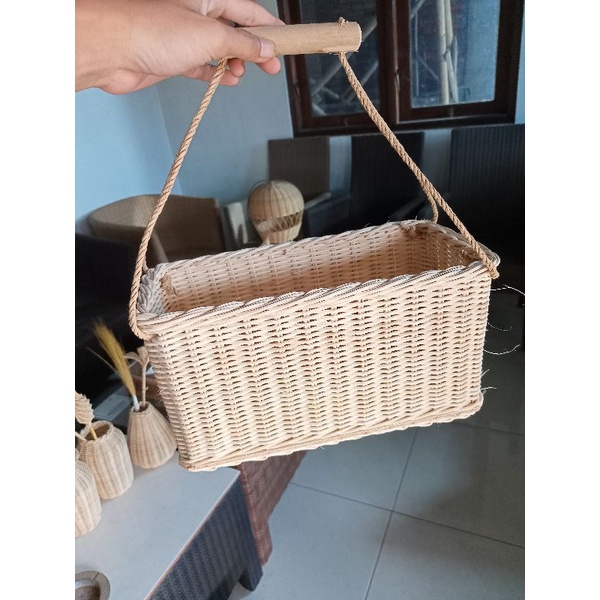 tas anting rotan