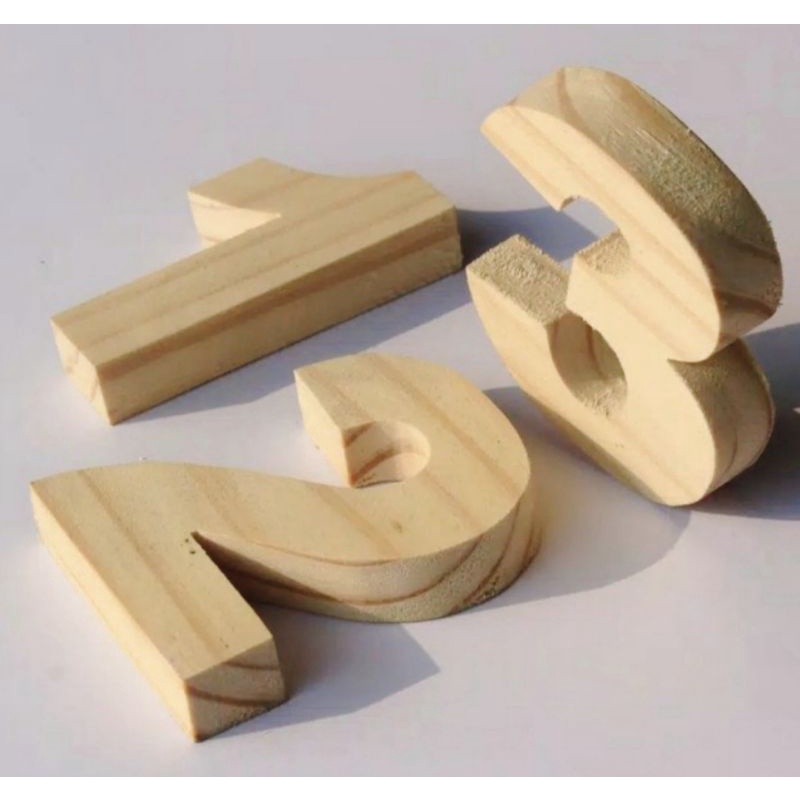 angka kayu tebal/ huruf kayu jati belanda sudah di plitur uk 10cm angka bahan kayu