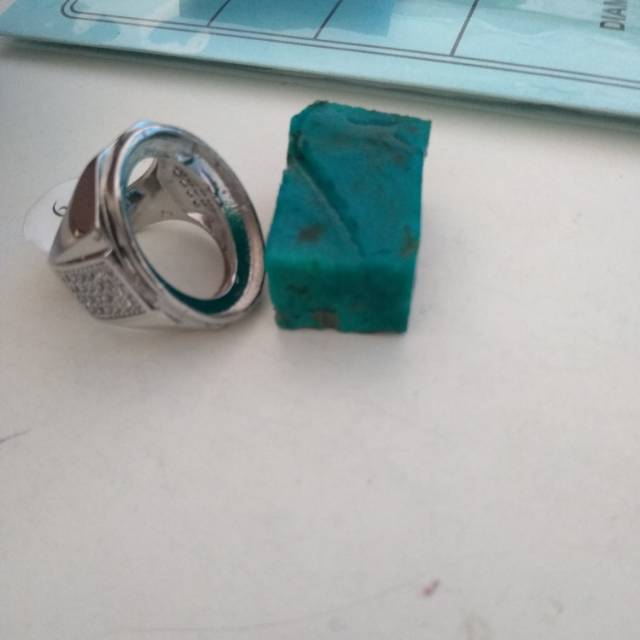 Bahan rough bongkahan bacan palamea semi kristal 2x3