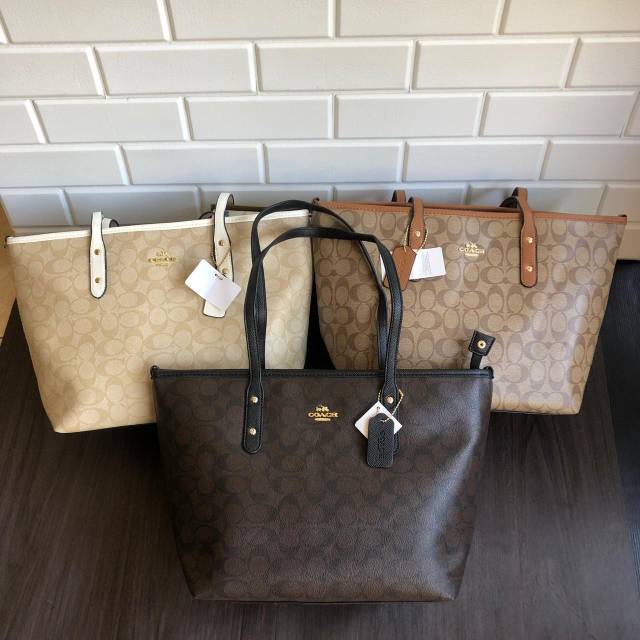 COACH TOTE SIGNATURE