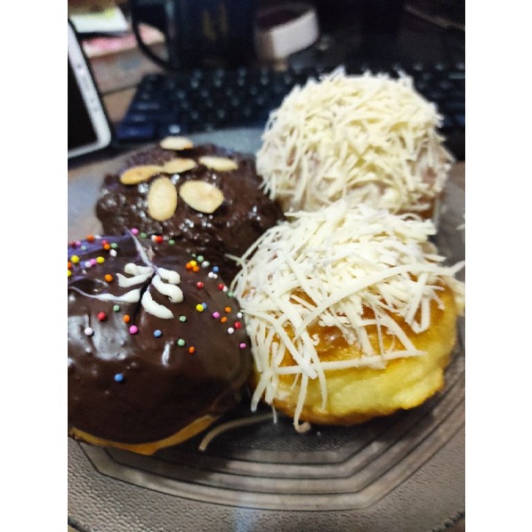 

Donat || Bolen Pisang Ravi