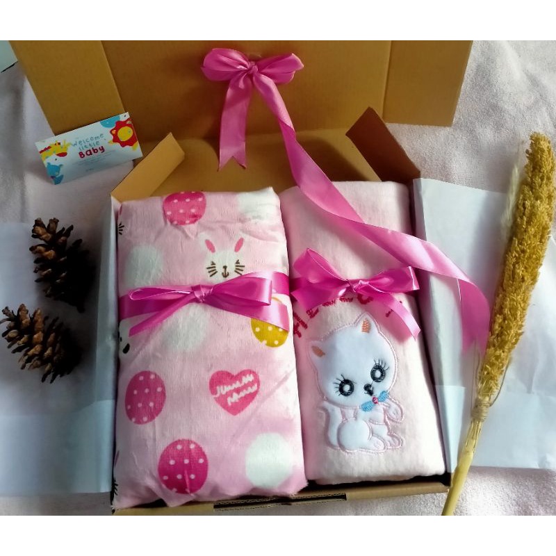 PASTI TERMURAH!!! HAMPERS BAYI | KADO BAYI | KADO LAHIRAN|HADIAH KADO HANDUK BAYI DAN SELIMUT-Pink (bear)