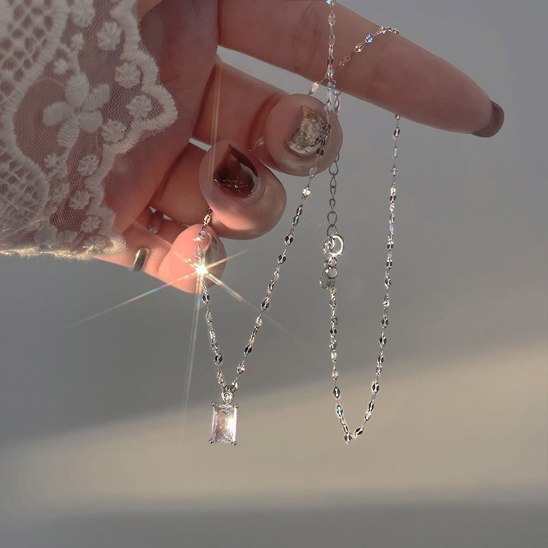 Kalung Rantai Dengan Liontin HELLO Kitty Hias Berlian Imitasi Untuk Wanita 2022