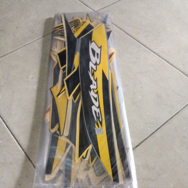 striping stiker les body Blade 2009 kuning