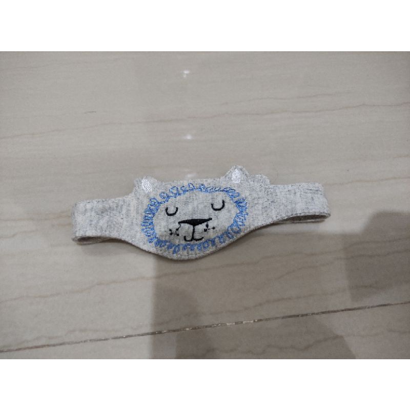 Preloved sunbabes penutup mata bayi newborn untuk berjemur