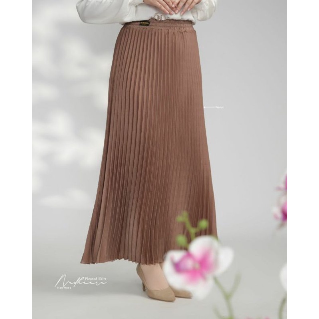 Nadheera Plisket Skirt