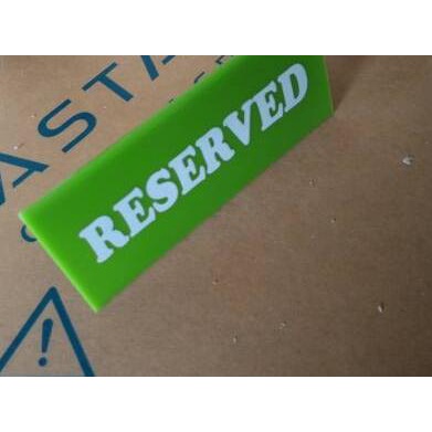 

➬ papan meja akrilik/acrylic Reserved uk 6x15cm ☊