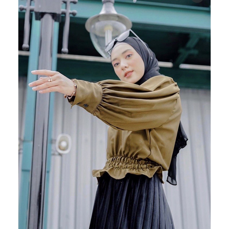 LUNE BLOUSE LENGAN BALON