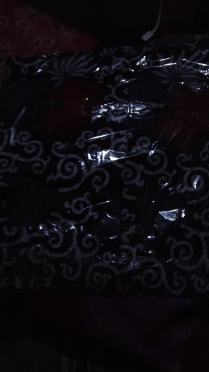 Kemejabatikmotifdaunlembayung