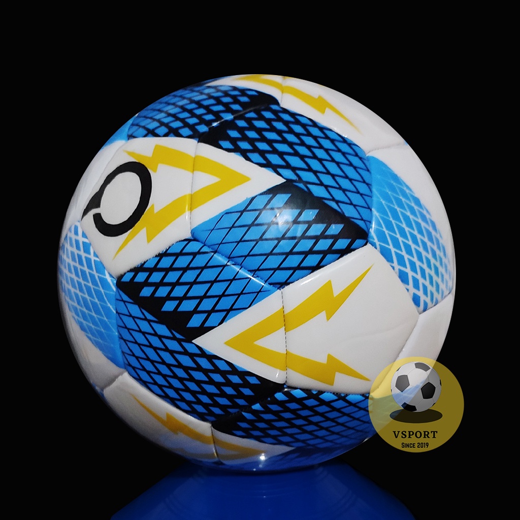 PAKET HEMAT BOLA SEPAK ORTUSEIGHT BIRU SIZE 5 BONUS PENTIL, JARING, TAS, DEKER DAN KAOS KAKI