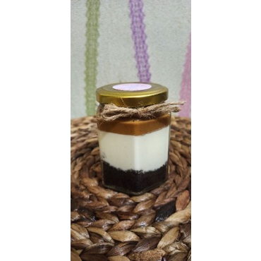 

cheesecake in jar