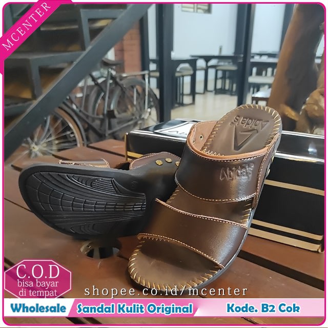 Sandal kulit Pria Cowok Varian Slide Kode B2 Ready 6 Size 2 Pilihan Warna Original Abida's