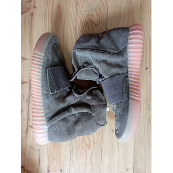 Sepatu ADIDAS YEZZY Size 45