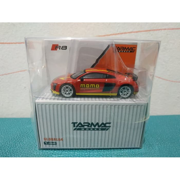 Tarmac Global 1:64 Audi R8 V10 Plus MOMO