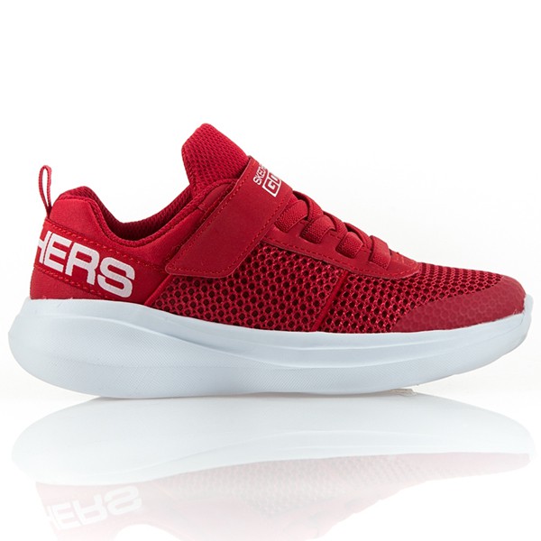 sepatu sport skechers