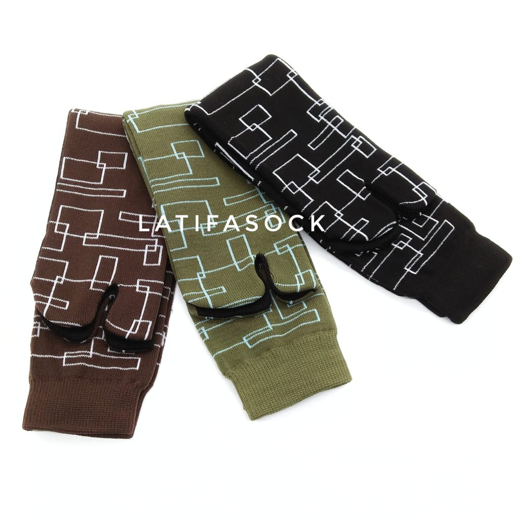 Kaos Kaki Jempol Muslimah Dewasa Motif Kotak Bahan Nilon Panjang Sebetis