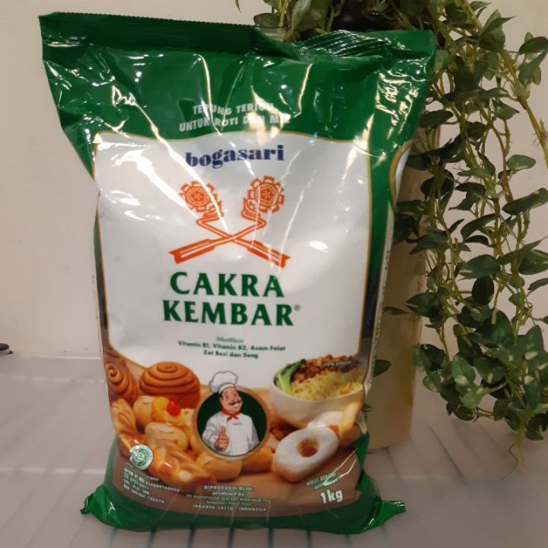 

Tepung Terigu Cakra Kembar Bogasari 1kg