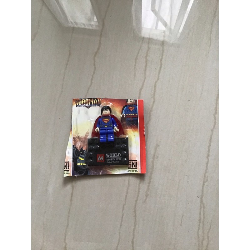 Lego Superman cuci Gudang