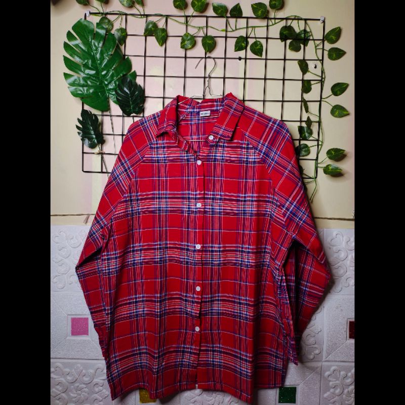 kemeja Thrift dan preloved
