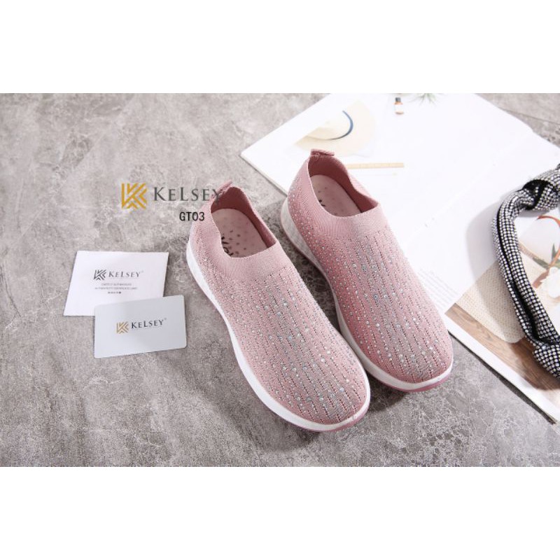 Kelsey Sepatu Slip On Flyknit  Wanita GT03