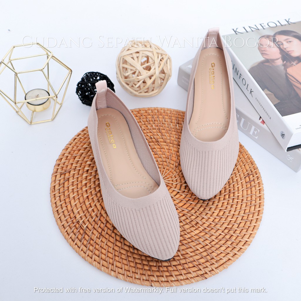 Gratica Sepatu Wanita Flat Shoes Rajut Lancip AM 72