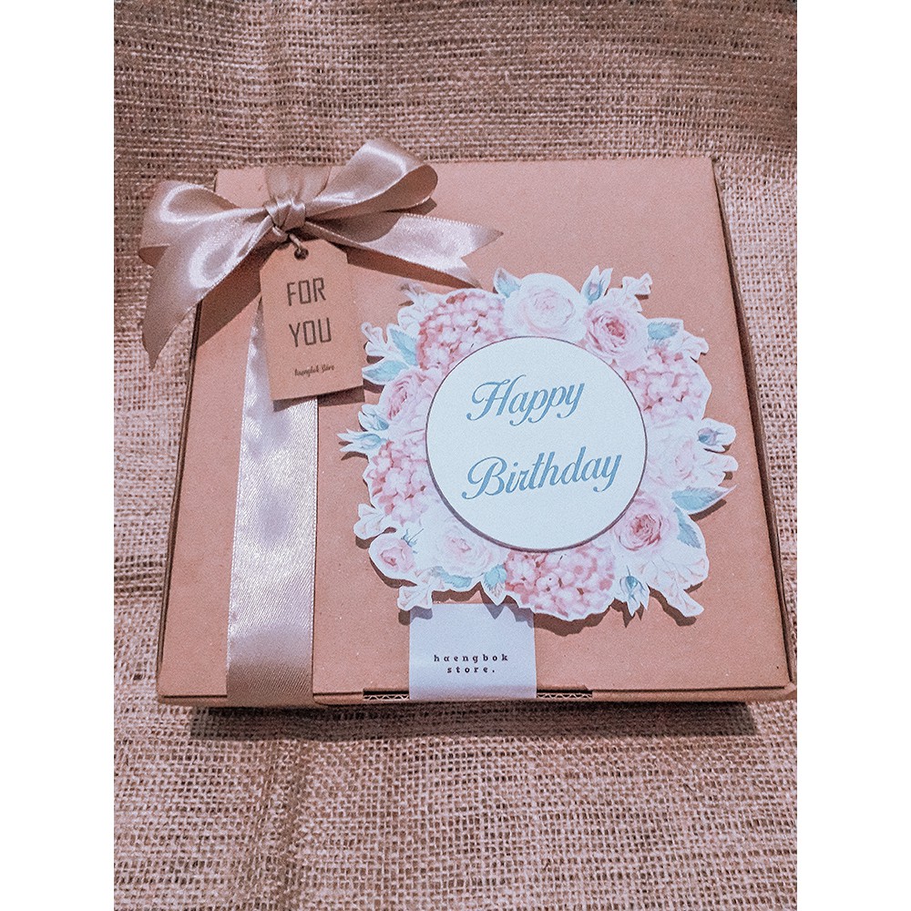 

Gift Box (Birthday/Graduation/Enggagement/Wedding/Anniversary)