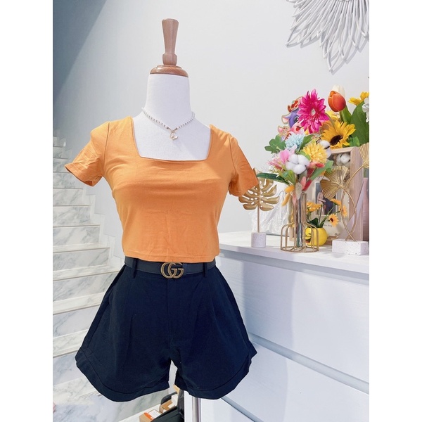 croptop square wanita polos rayon import murah.luxia croptop polos.atasan crop murah,kaos croptop murah.leher squarecroptop