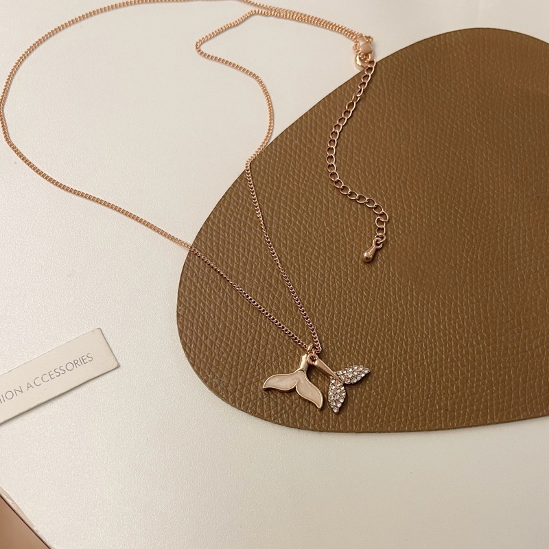 Kalung rose gold 18k Desain Ekor Ikan Hias Berlian Putih Untuk Wanita
