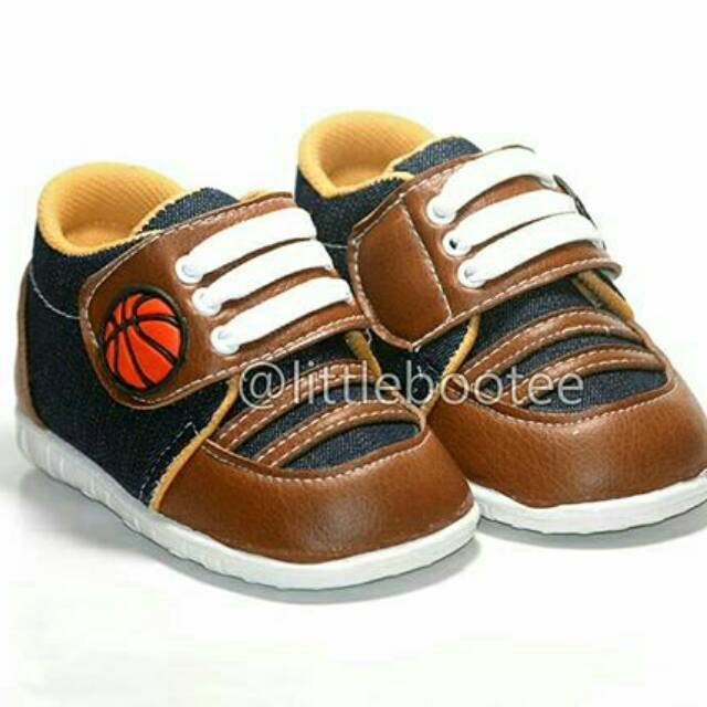 Sepatu Anak Basket