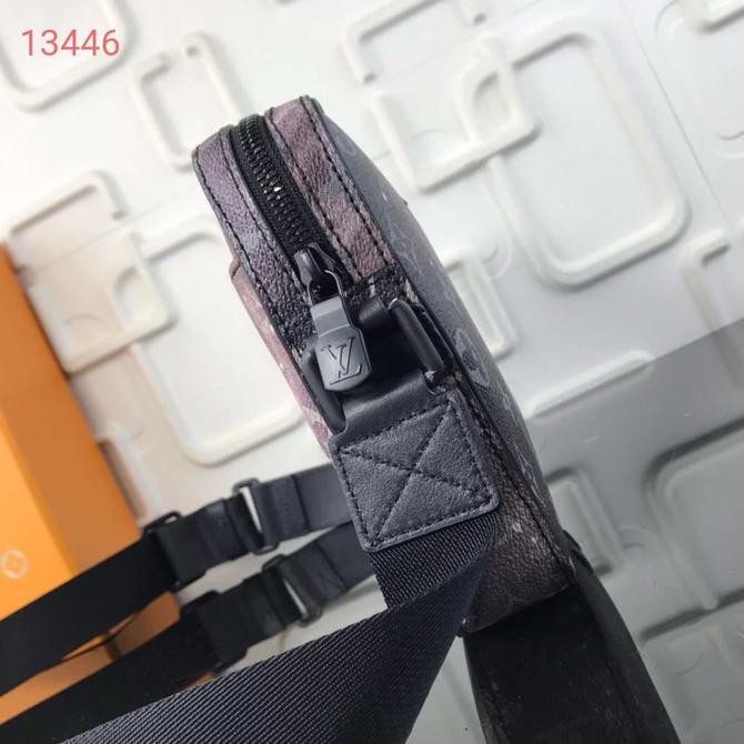 TAS SELEMPANG PRIA LOUIS VUITTON