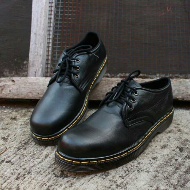 (COD) GRATIS ONGKIR ! SEPATU DOCKMART KULIT ASLI MADE IN ENGLAND