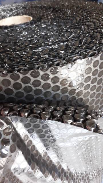 

BUBBLE WRAP HITAM KUALITAS SUPER 50 METER x 1.25 meter