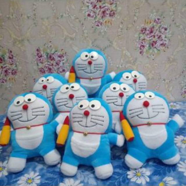BONEKA IMUT