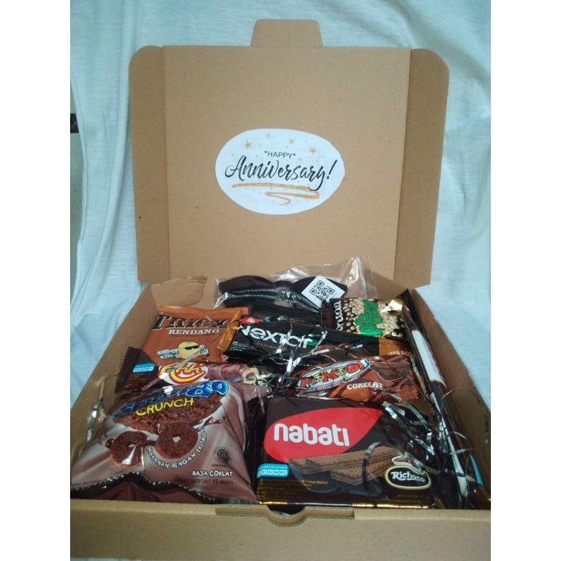 snack box / gift box /hadiah ulangtahun/ kado unik