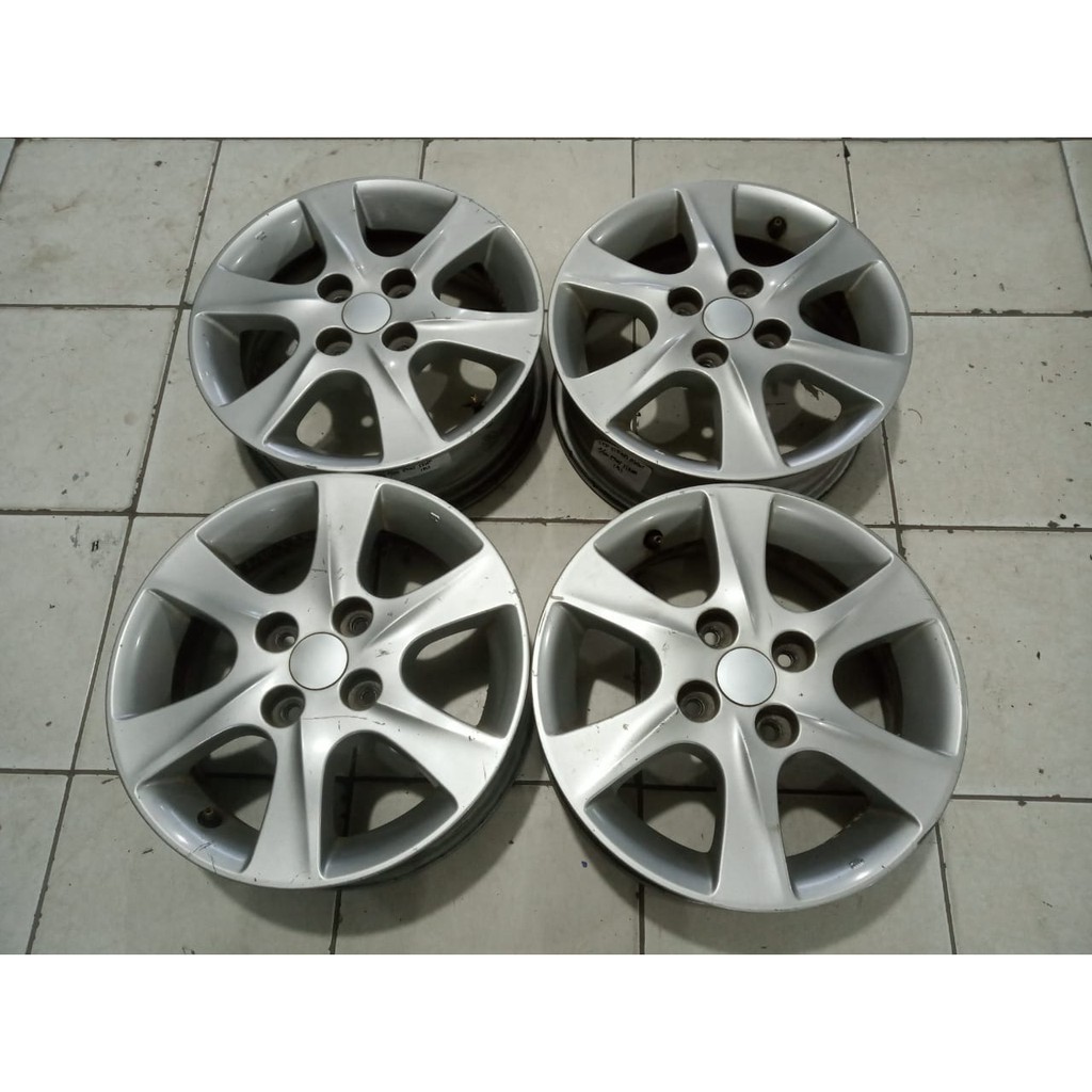 Velg bekas Mobil Sirion Ring 14 Pcd 4x100 Siliver