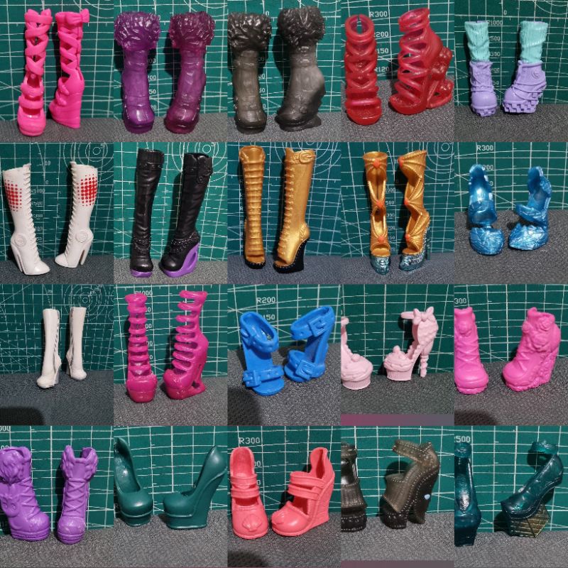 Sepatu Boneka Monster high / Ever After High
