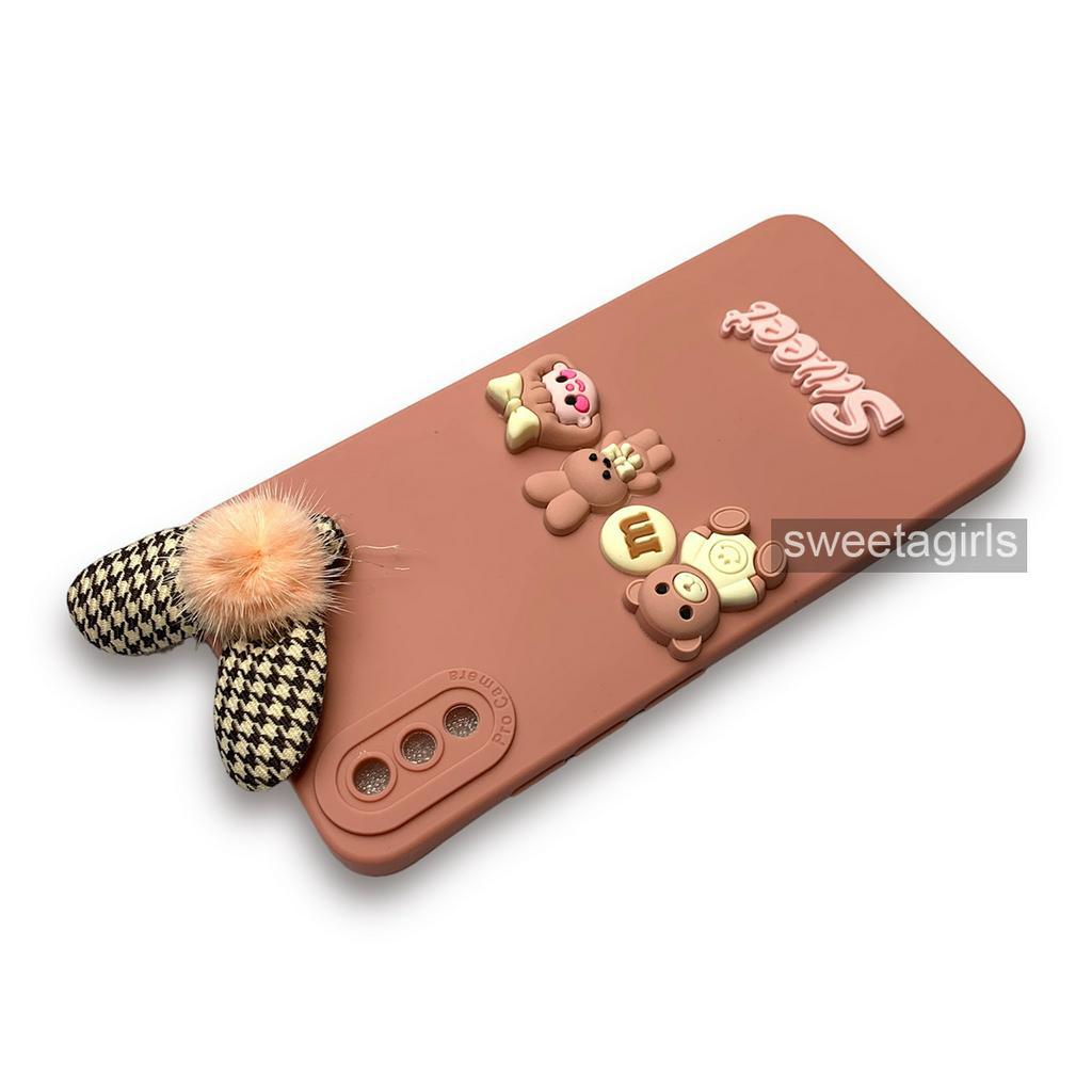 Softcase dengan boneka Timbul 3D untuk Vivo Y91C / Y1s ( Sama ) - Sweetacase.id - Casing Lucu - Kesing Cewek - Casing Lembut - Aksesoris Boneka Timbul - Case Bening - Lucu - Gemoy Transparan - Pom pom