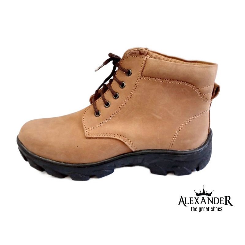 Boots touring talian