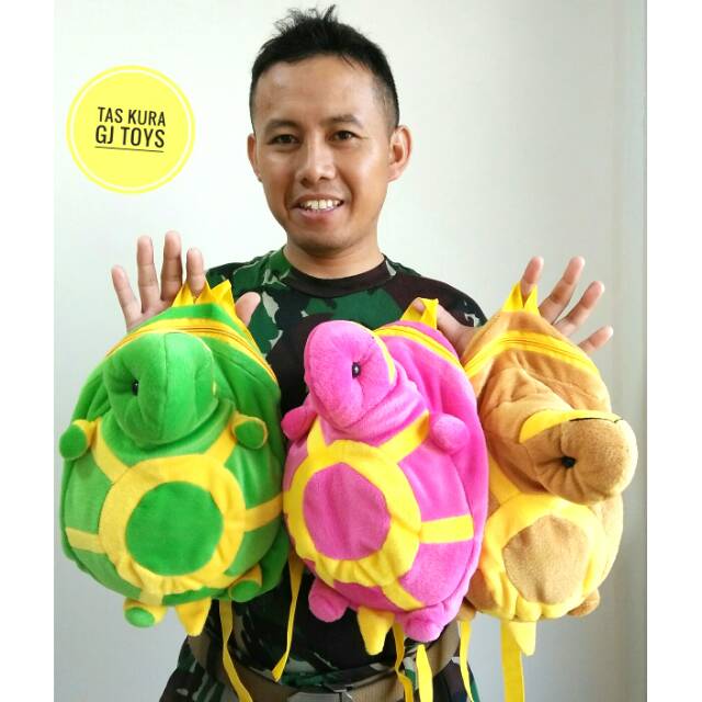Tas karakter (kura kura)