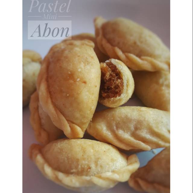 

Pastel mini isi abon