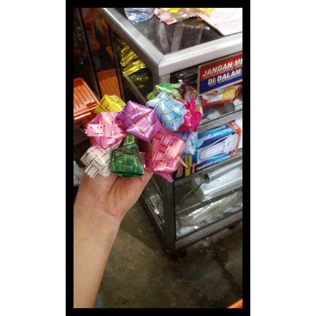 

PARCEL IDUL FITRI PITA PLASTIK LEBARAN KETUPAT HIAS UKURAN SEDANG TERMURAH