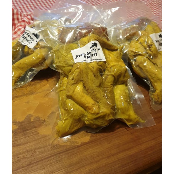 

Ayam Goreng Serundeng Sambel Terasi n Dabu Dabu